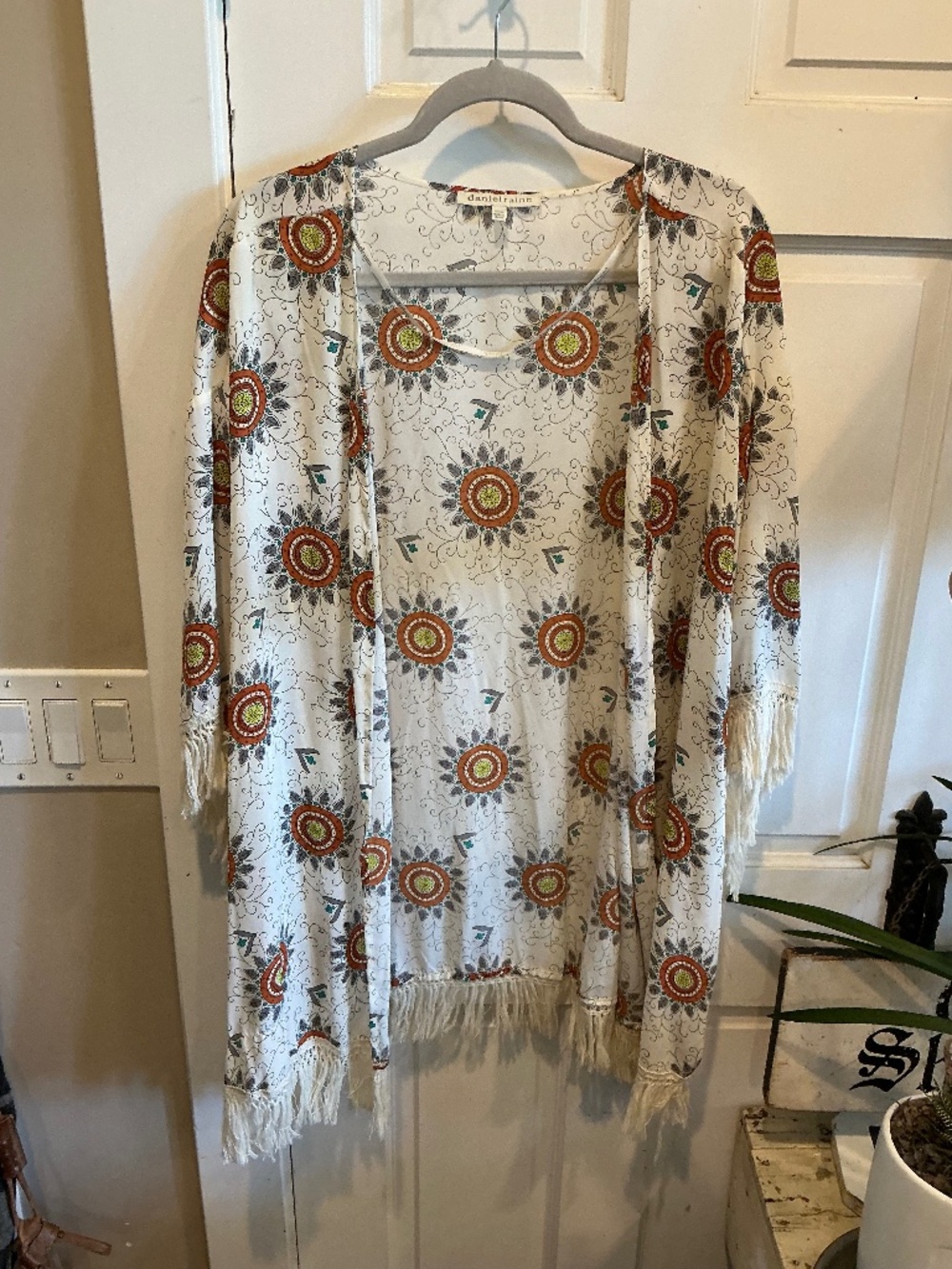 Daniel rainn kimono top in oh so fun colors! New without tags  Plus size 2x/3x!